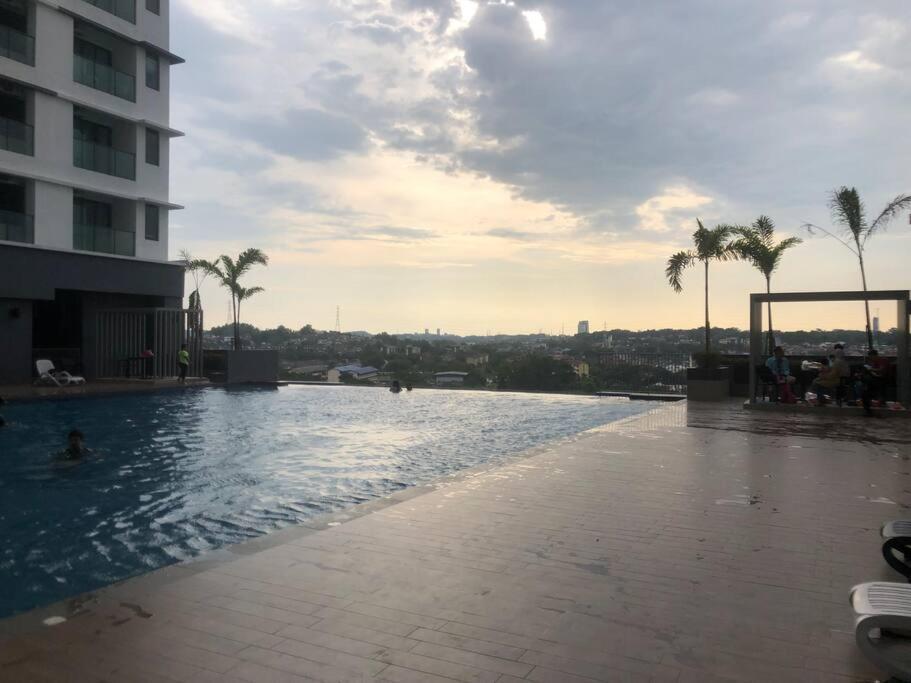 Mishal'S Homestay-Vista Bangi Studio Service Apartment Kajang Kültér fotó
