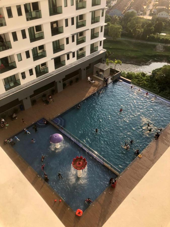 Mishal'S Homestay-Vista Bangi Studio Service Apartment Kajang Kültér fotó